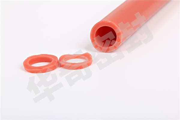 硅膠制品如此多的優(yōu)點(diǎn)，到底是如何生產(chǎn)出來的呢？